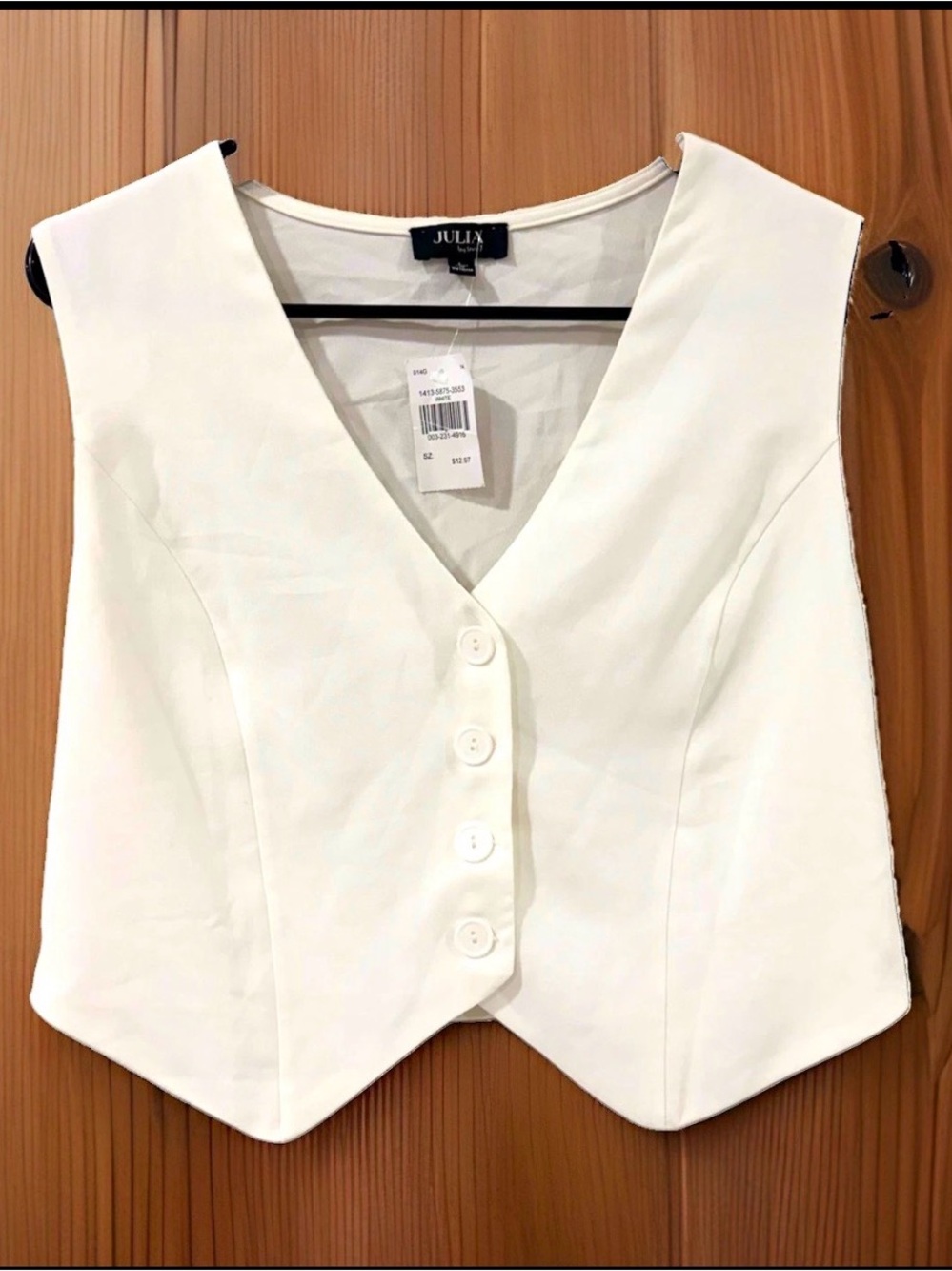 JULIA by loveJ Women’s White V-Neck Sleeveless Button Front Vest Size L